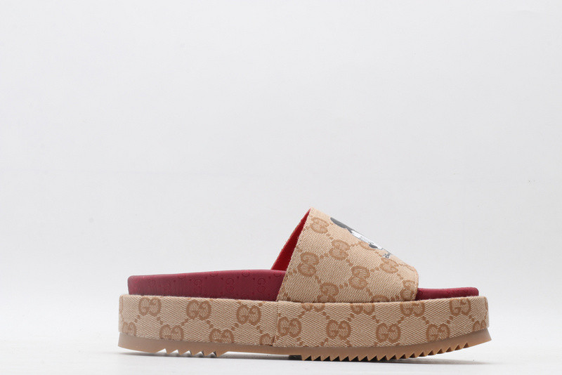 g*u*i sandals