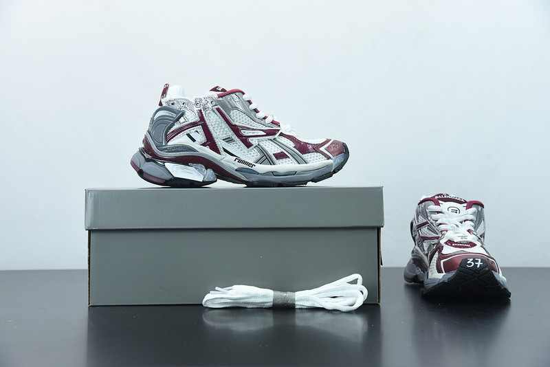 Ba*len*cia*ga runner sneaker