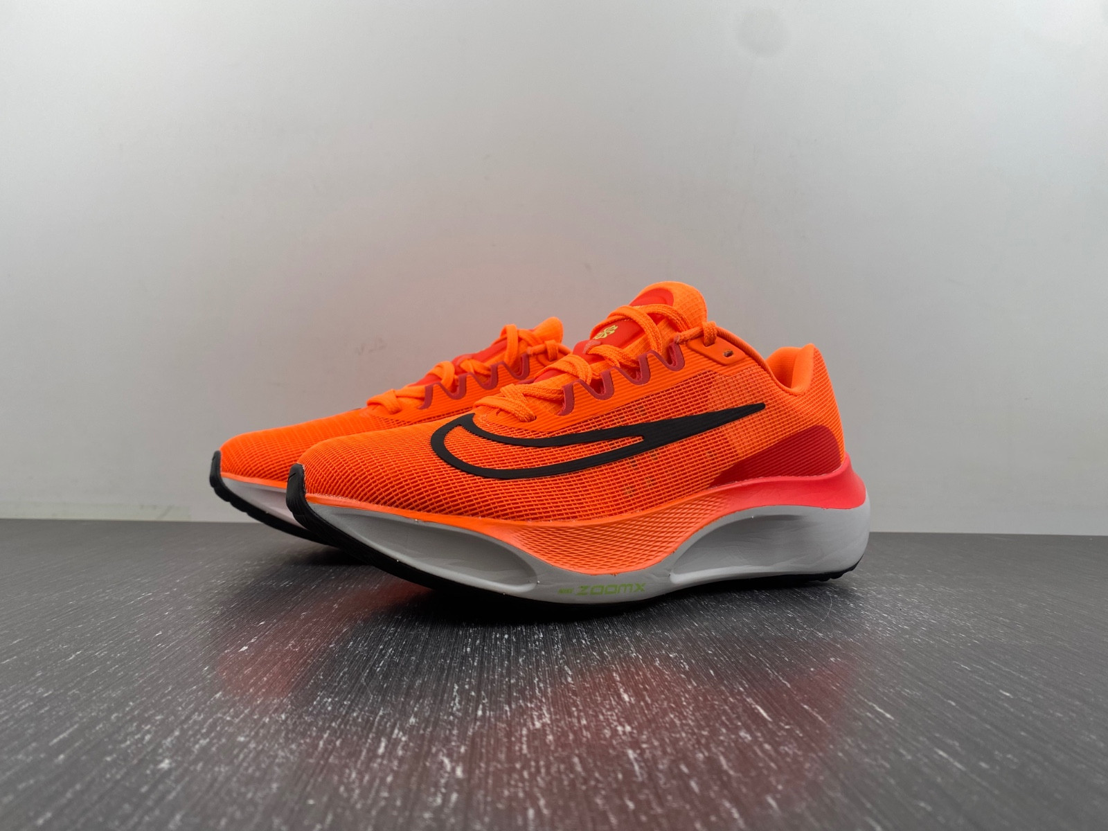 nike zoom fly 5 total orange dm8968-800