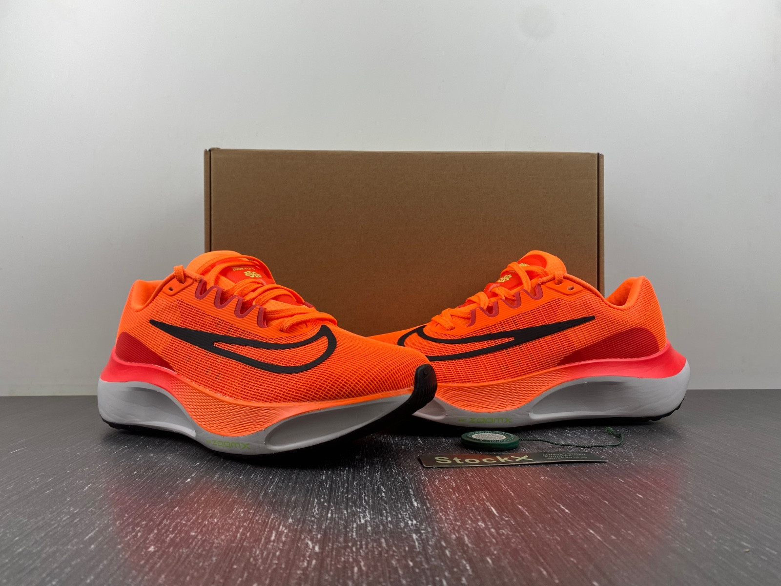 nike zoom fly 5 total orange dm8968-800