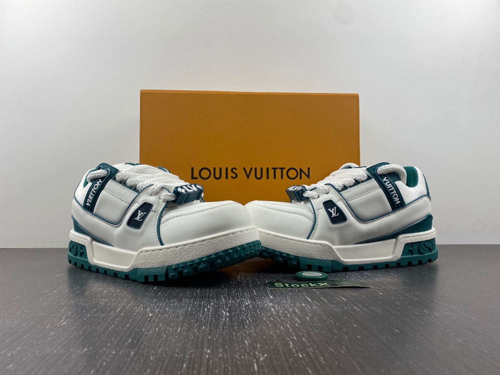 lvt sneakers