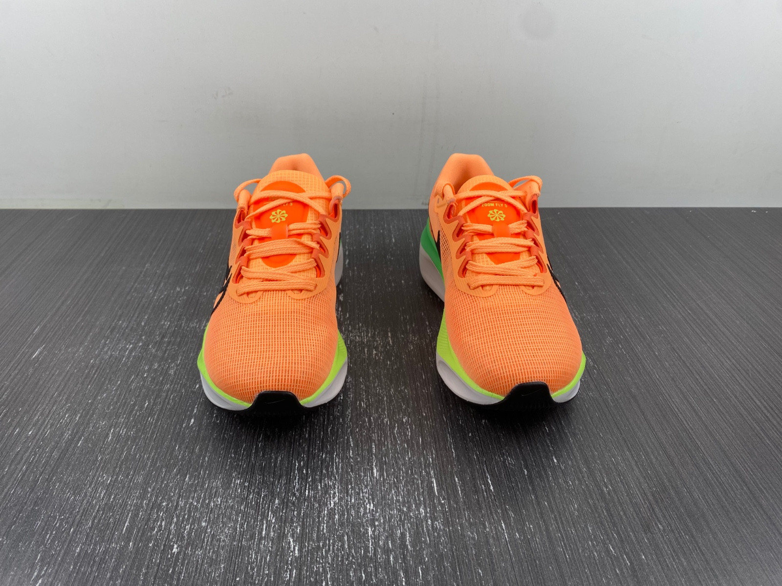nike zoom fly 5 total orange ghost green (women