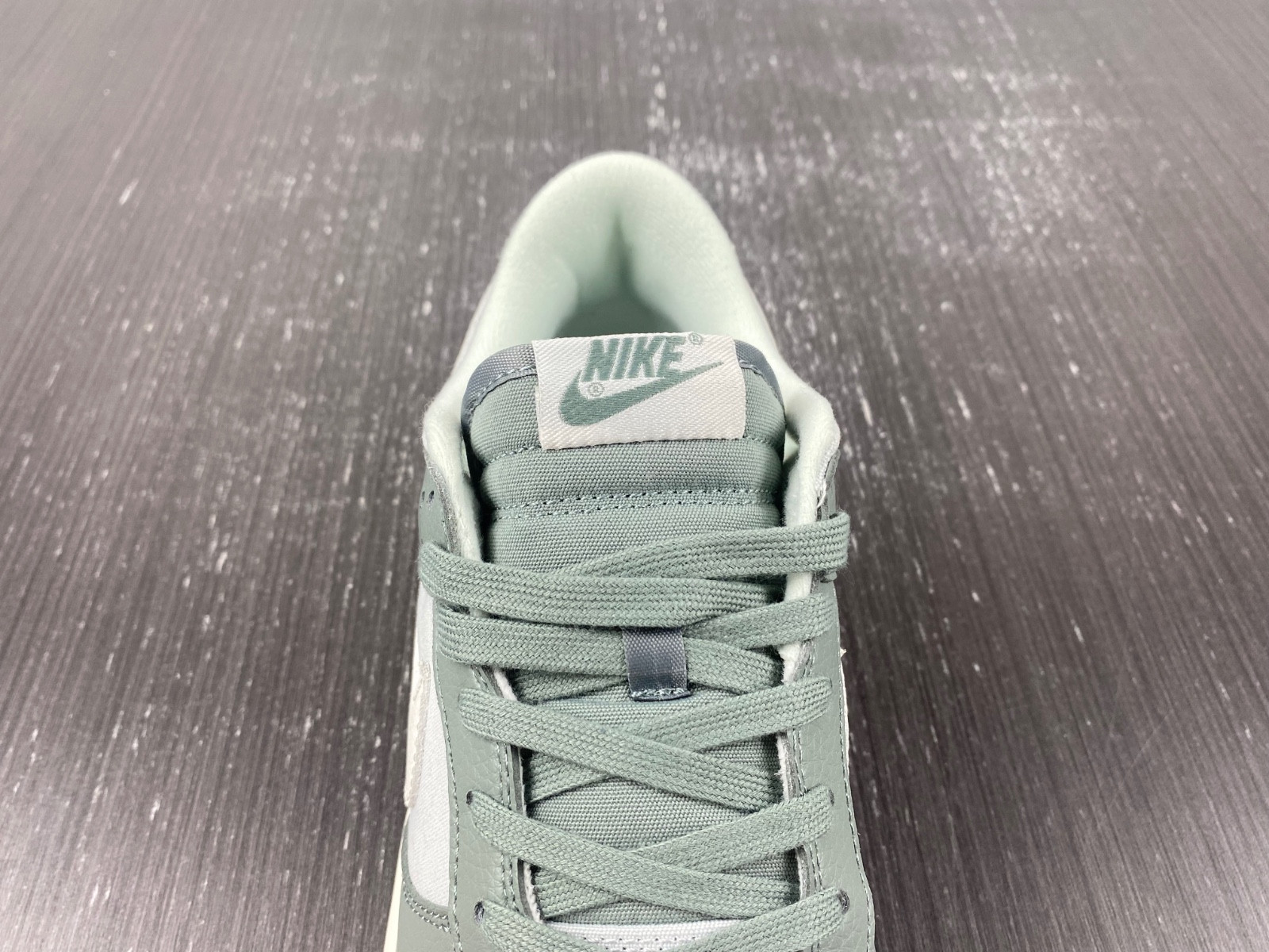 nike dunk low “mica green” dv7212-300