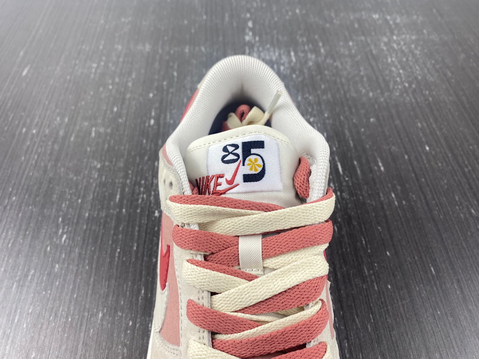 nike dunk low se do9457-110