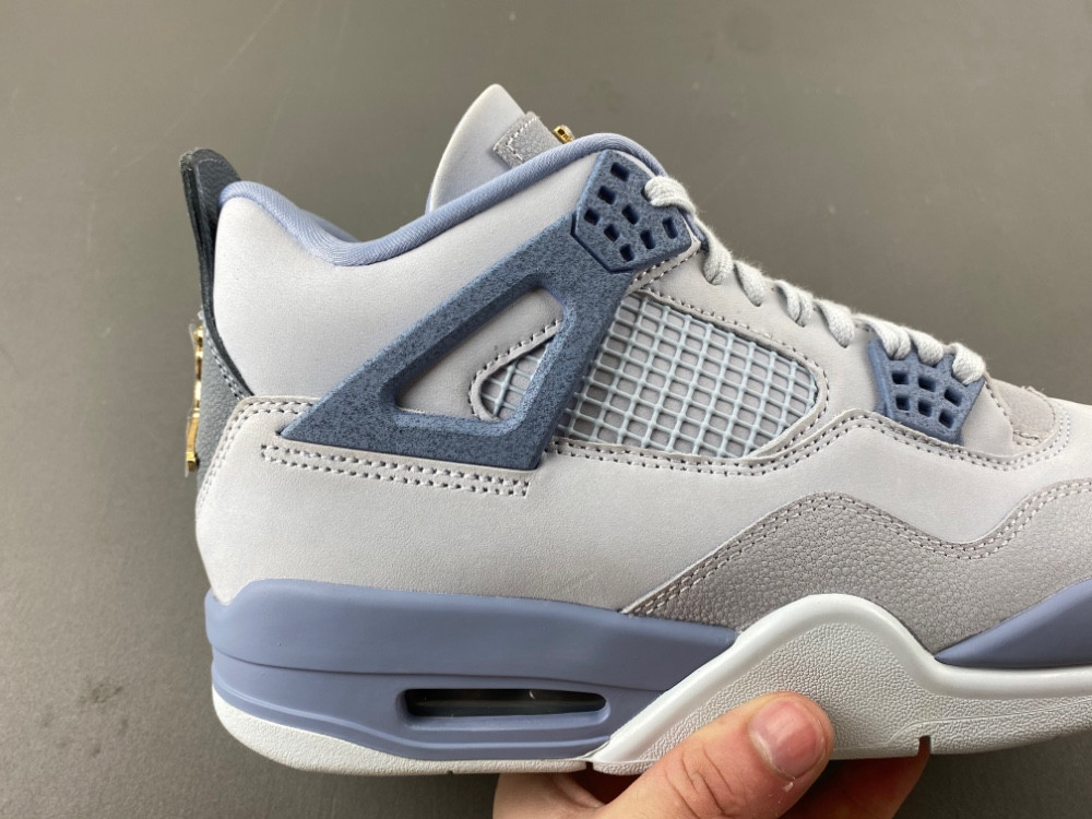2025 Air Jordan 4 Retro UNC Tar Heels Player Exclusive - PE Promo Sample