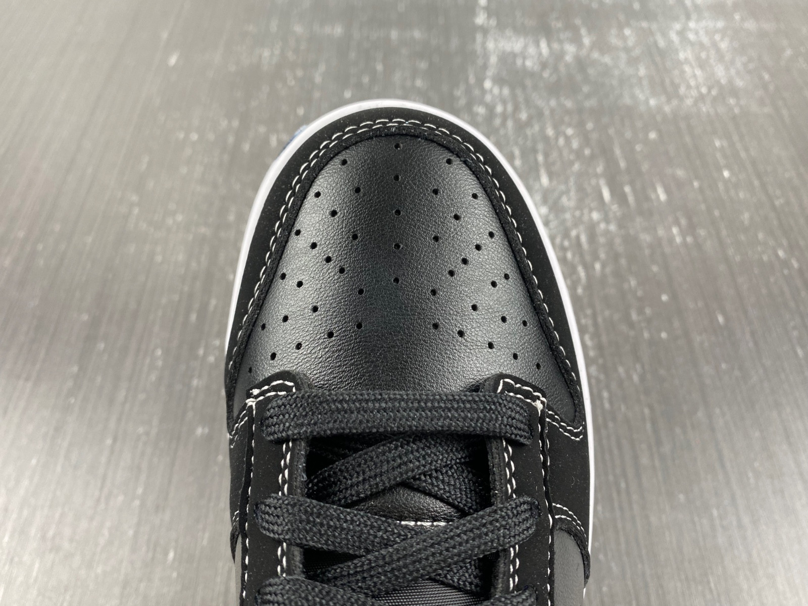 nike dunk low "black/grey" (airbrush) fd6923-001