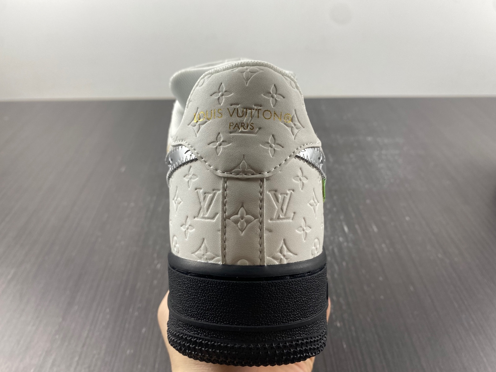 lvt x nike air force1