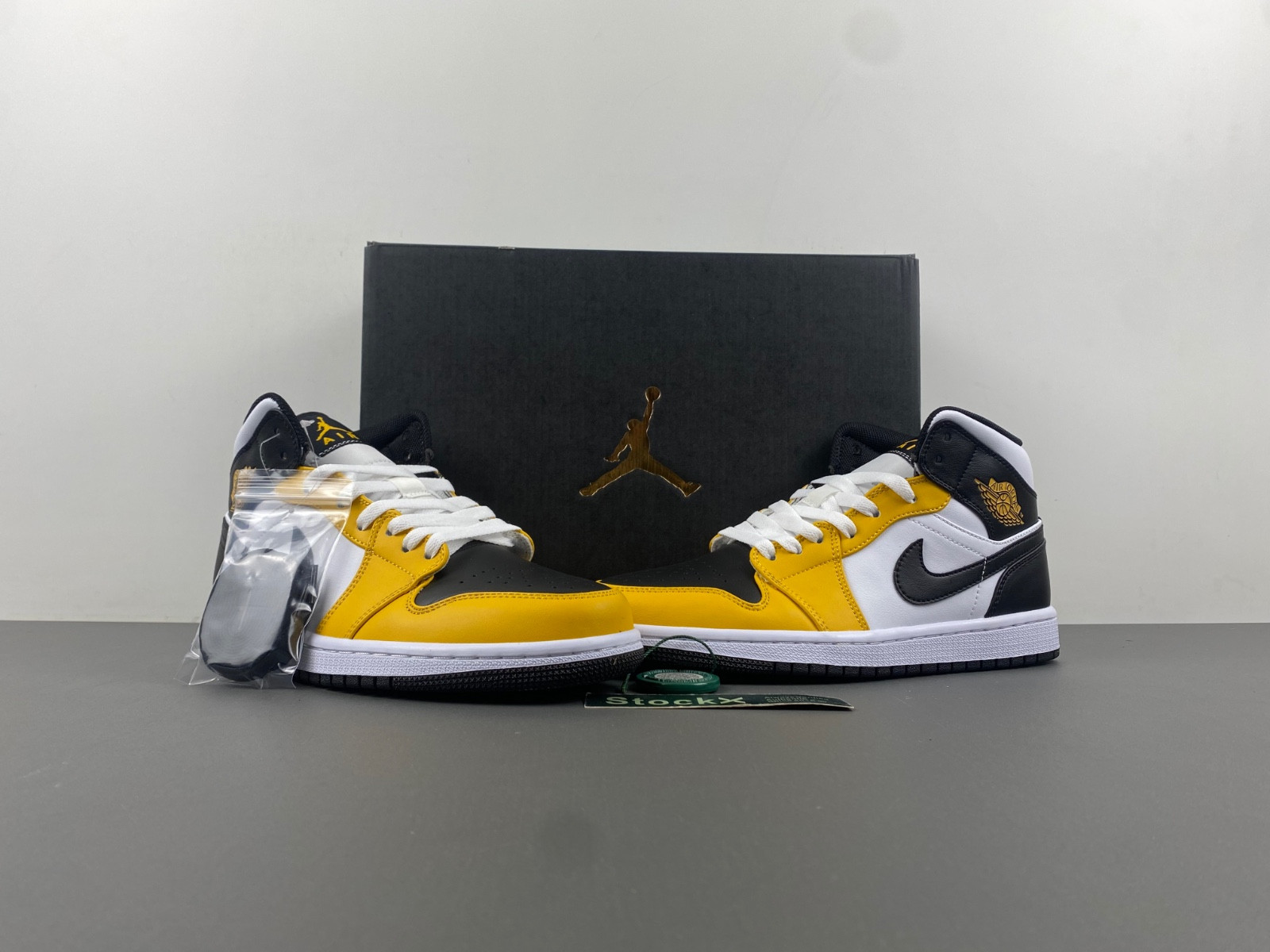 air jordan 1 mid yellow ochre dq8426-701
