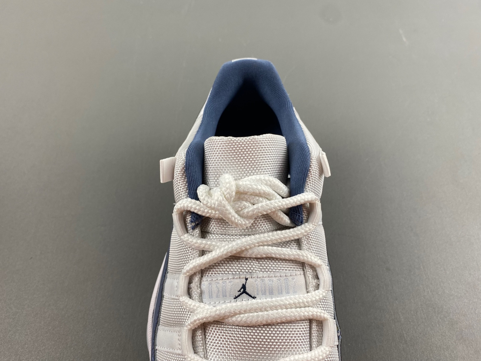 air jordan 11 low "midnight navy/diffused blue" fv5104-104