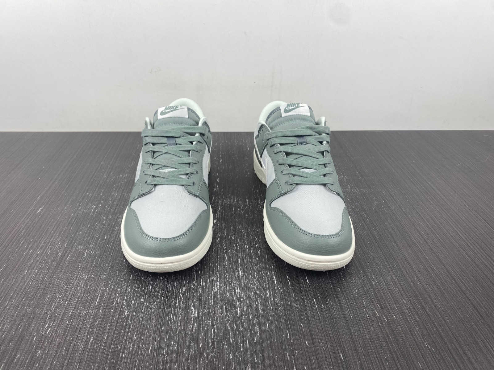 nike dunk low “mica green” dv7212-300