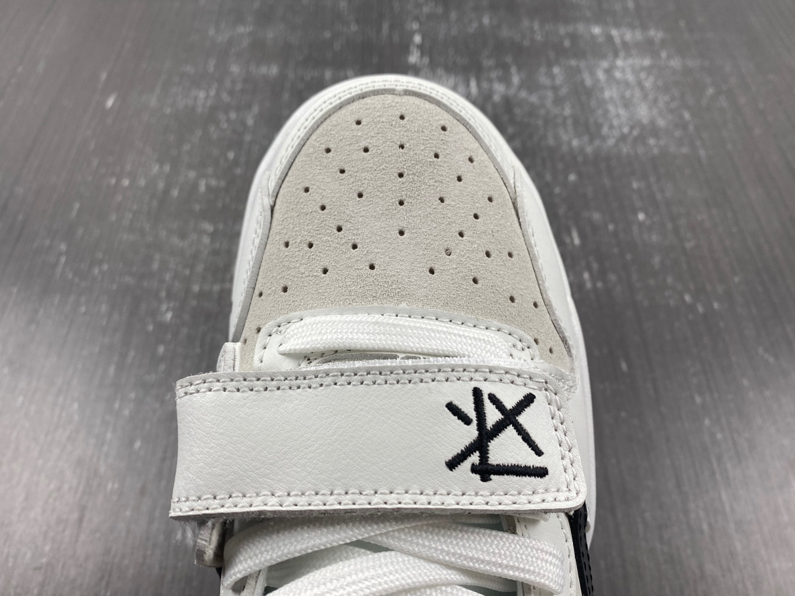 travis scott x jordan cut the check