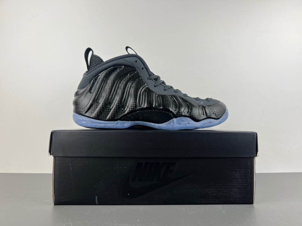 Nike Air Foamposite One “Carbon Fiber” HF2902-002