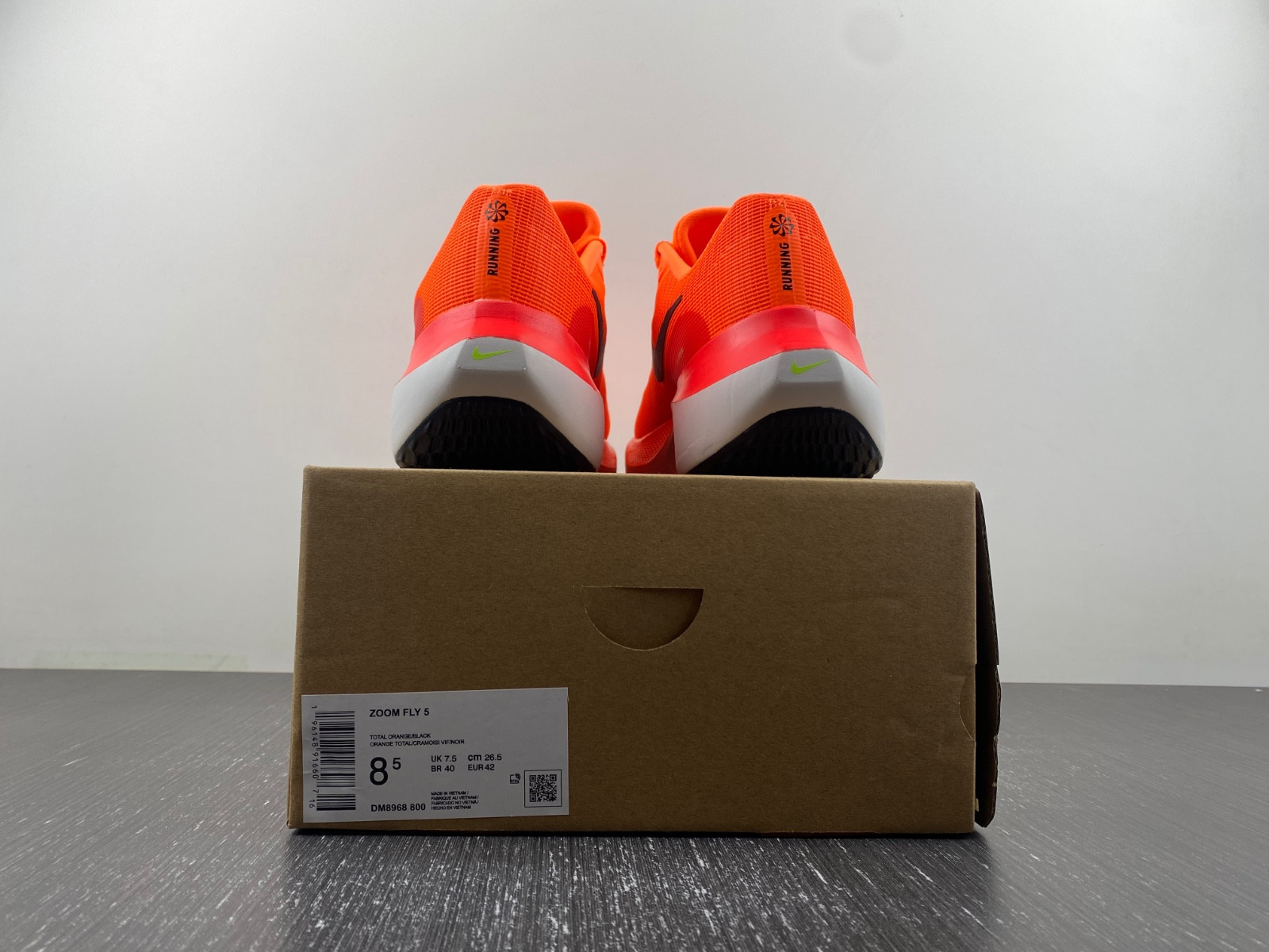 nike zoom fly 5 total orange dm8968-800