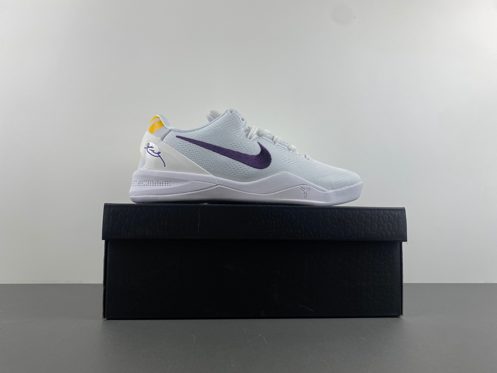 nike kobe 8 protro “lakers home” hf9550-100