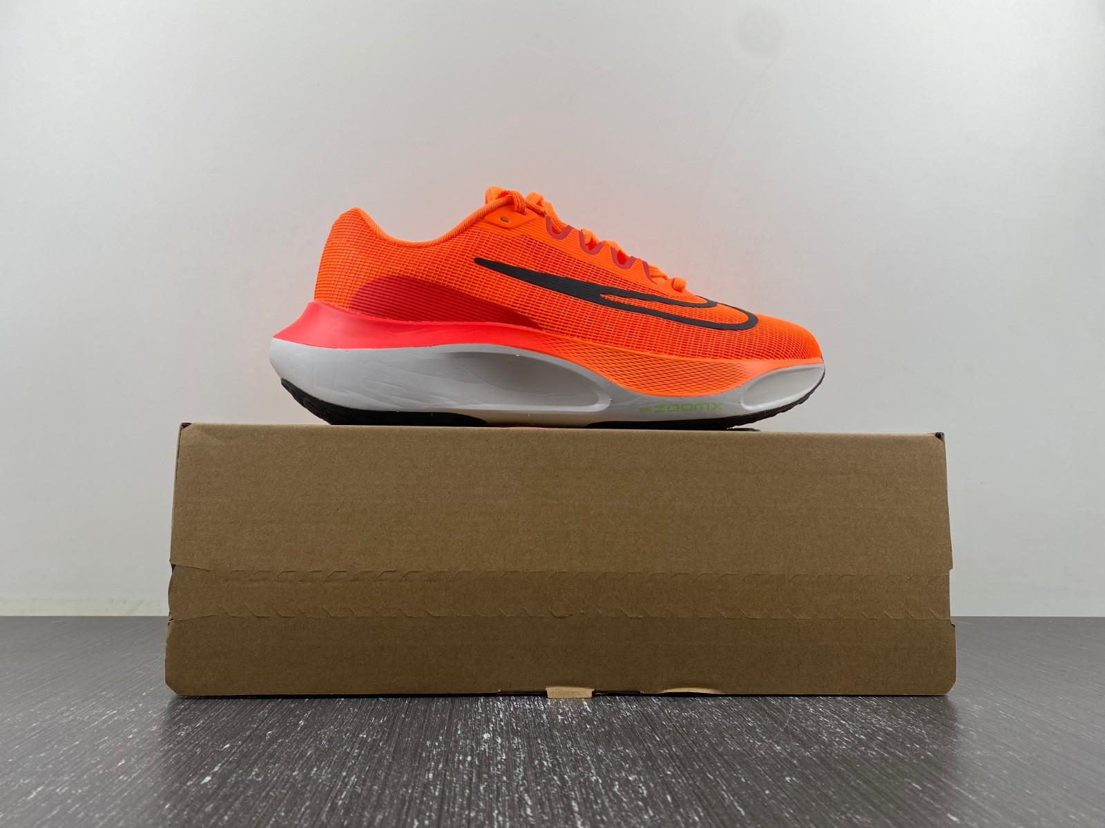 nike zoom fly 5 total orange dm8968-800