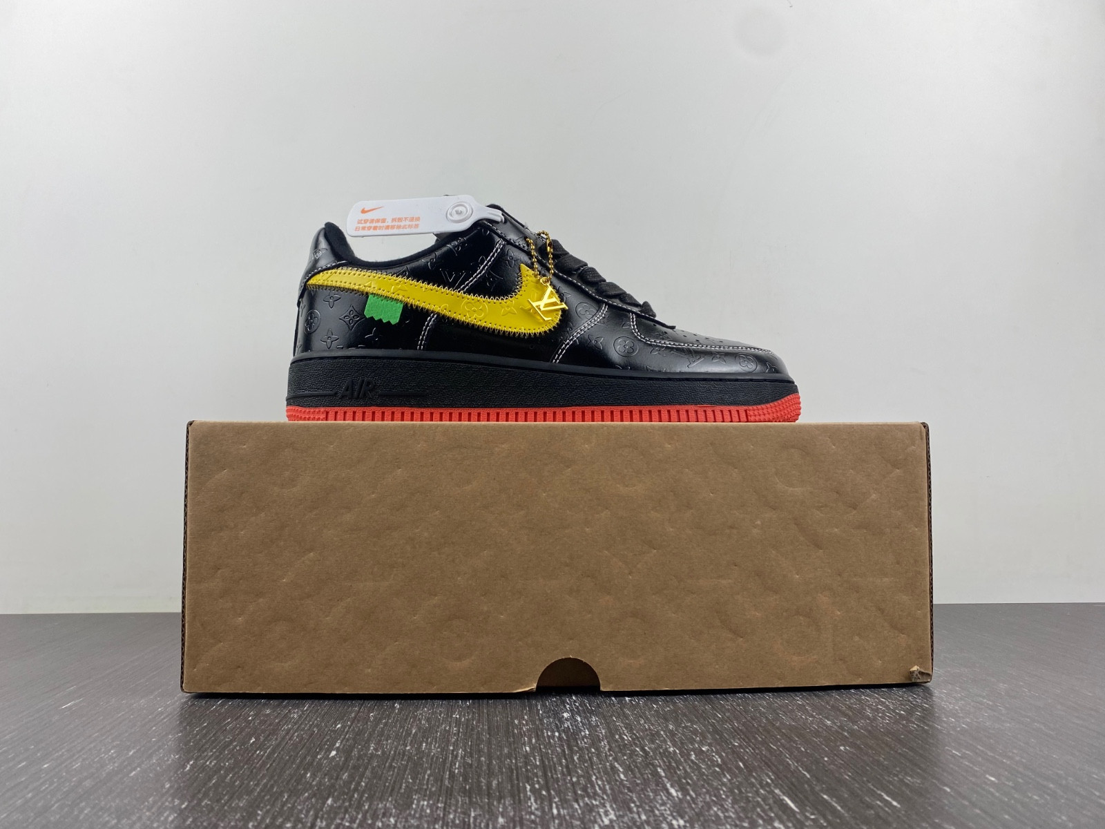 lvt x nike air force1
