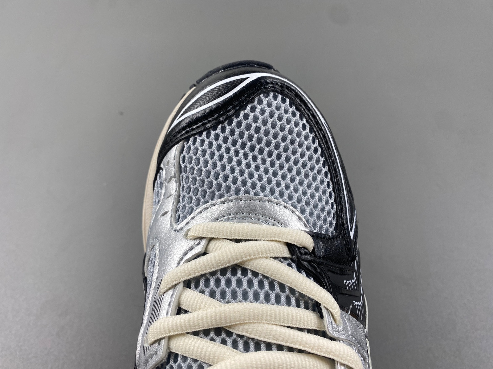 As*ic*s gel kayano 14