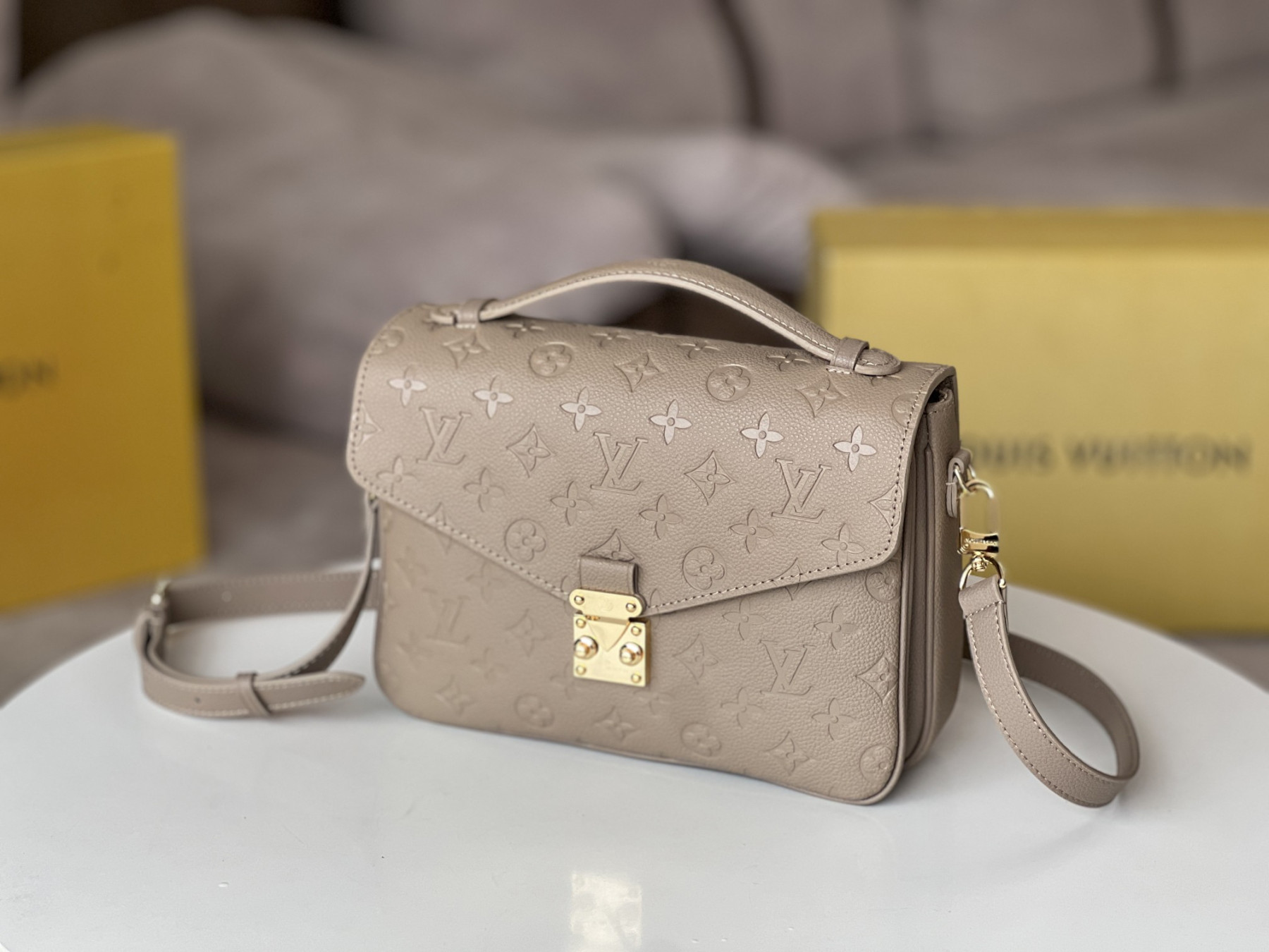 LVT PURSE