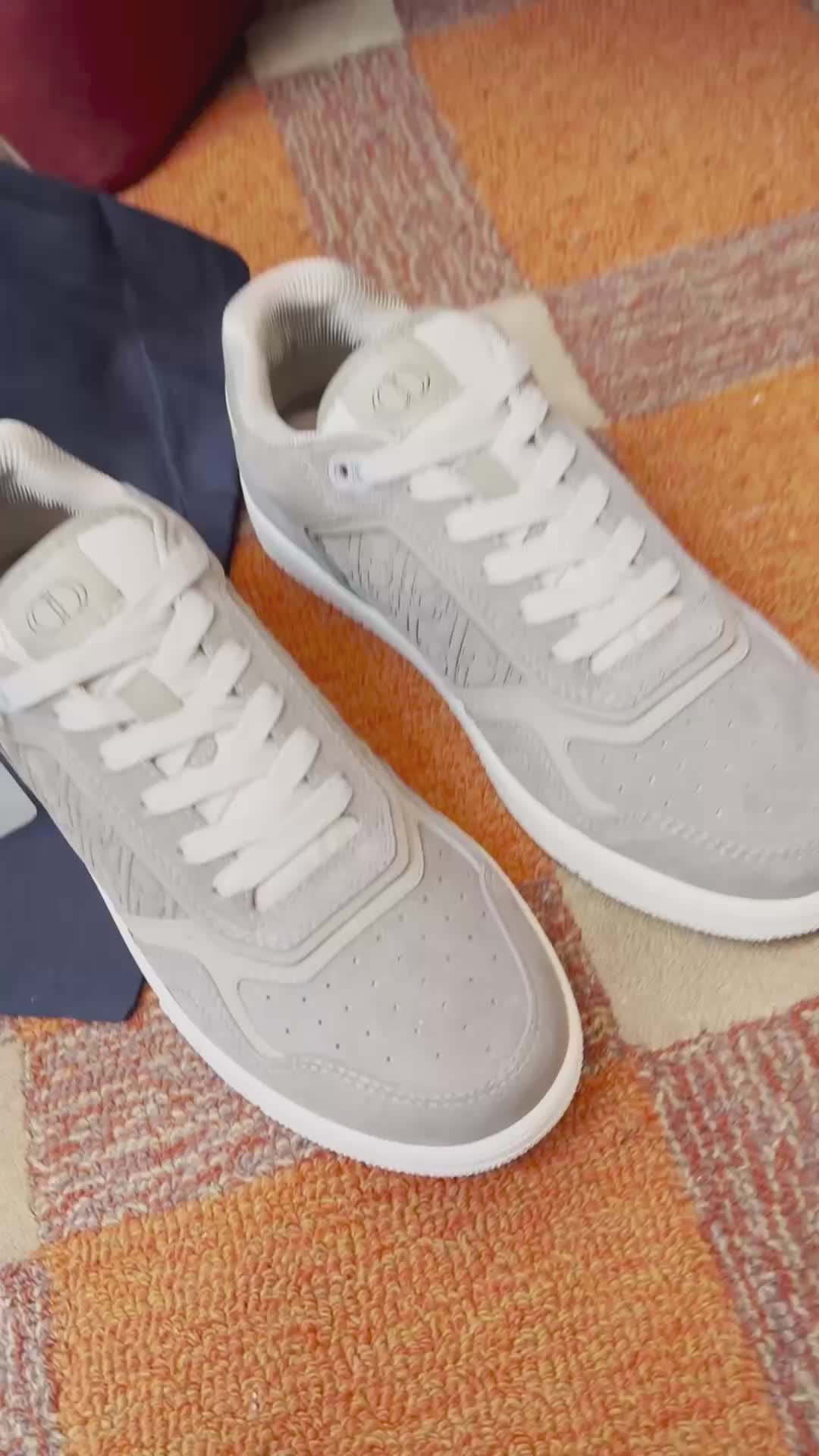DIO* SNEAKER
