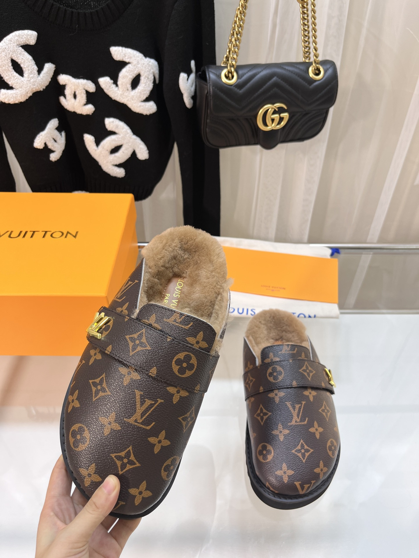 LVT SANDALS
