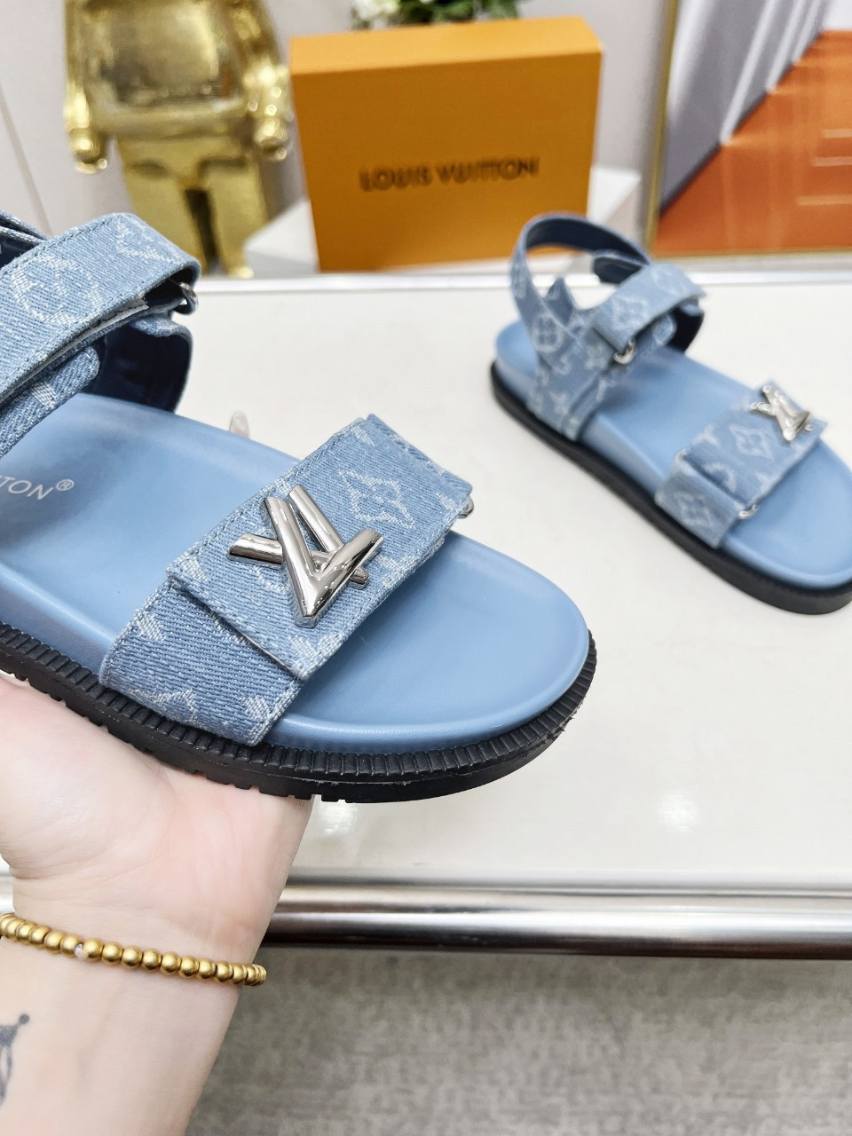 LVT SANDALS