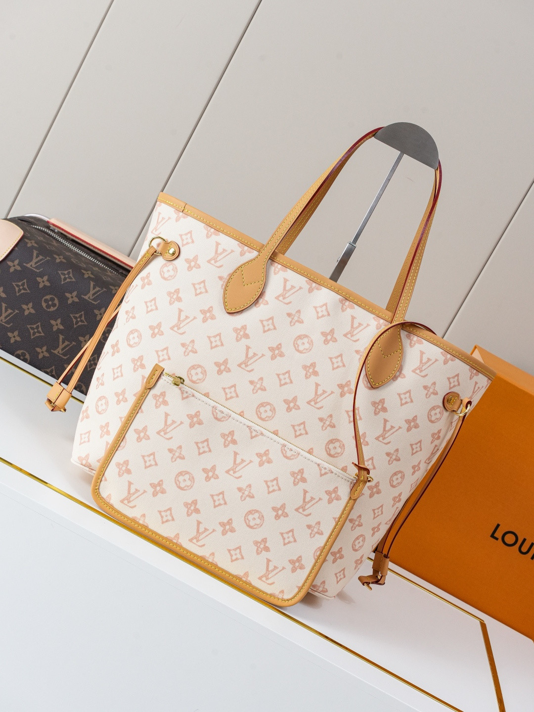 LVT PURSE