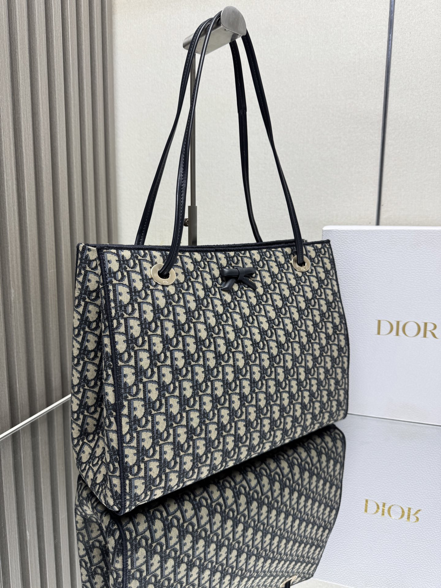D10r BAG