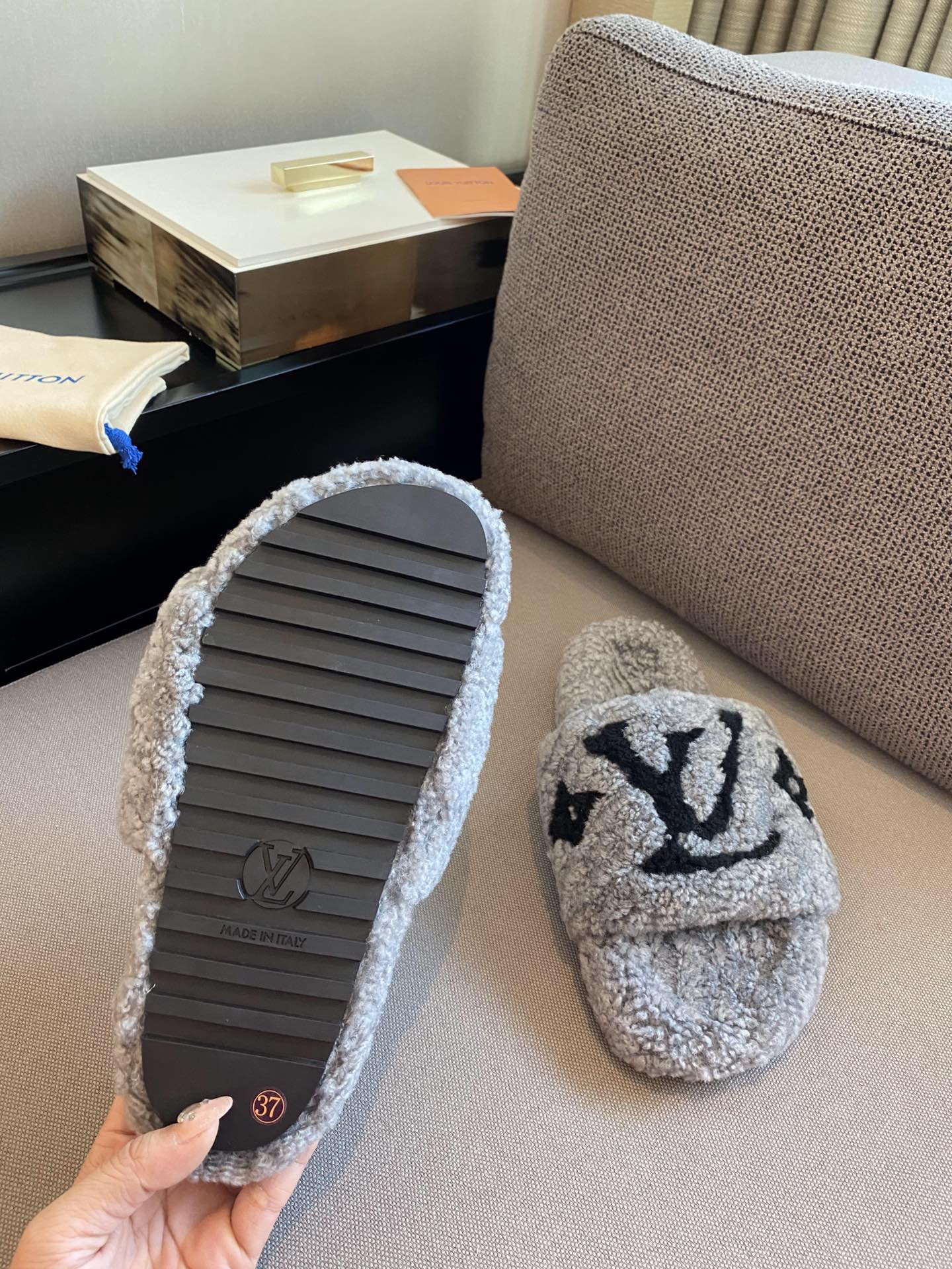 lvt sandals