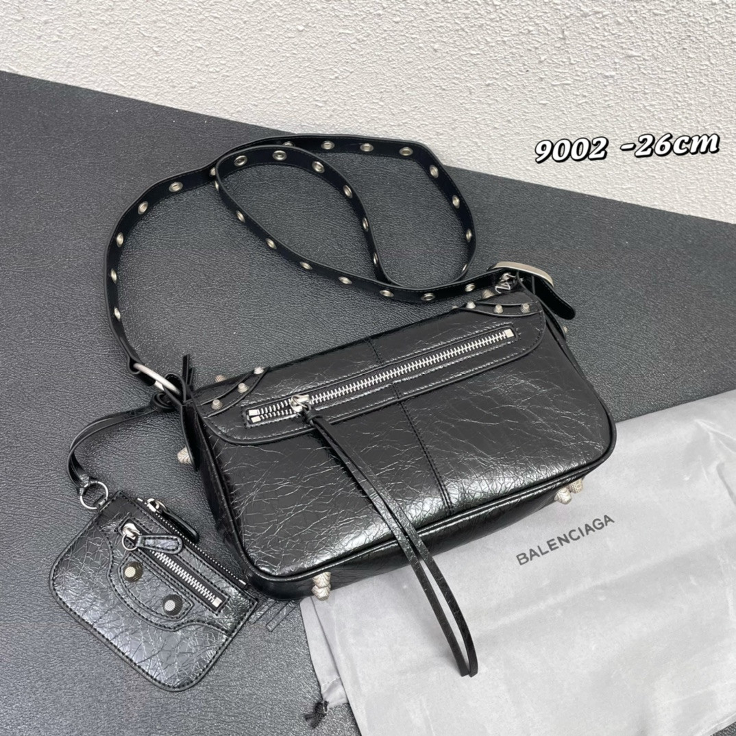 Ba1en*iaga purse