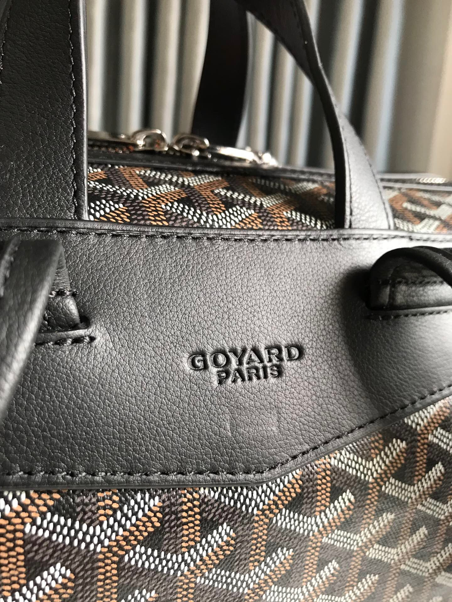 G09ard purse