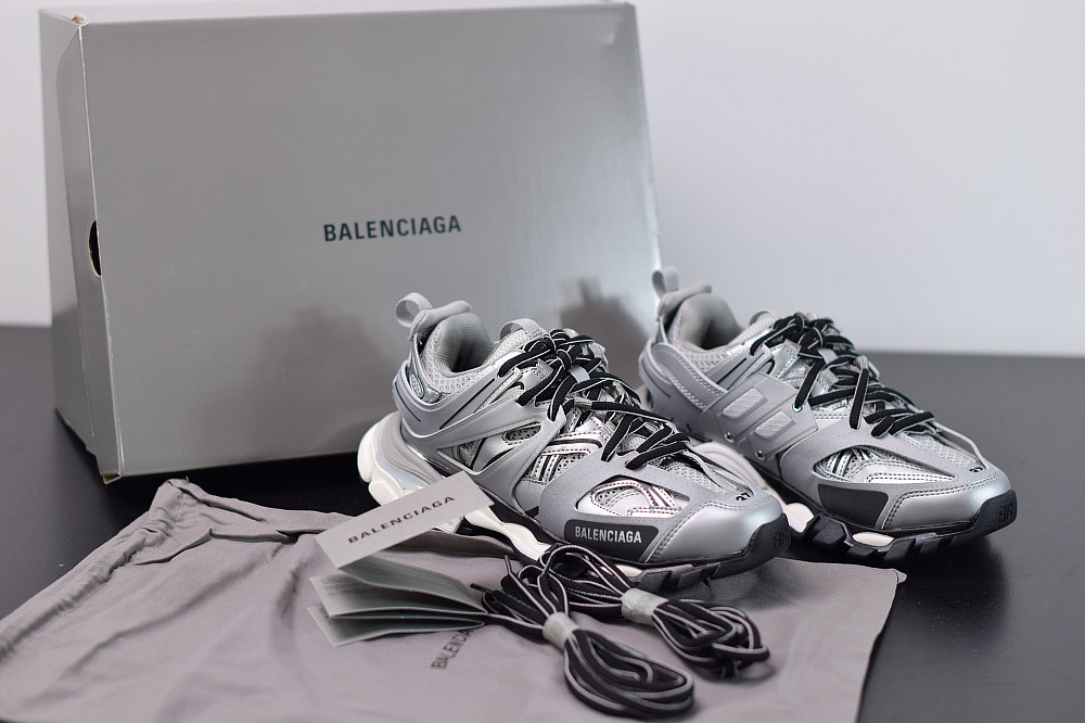bc track sneaker