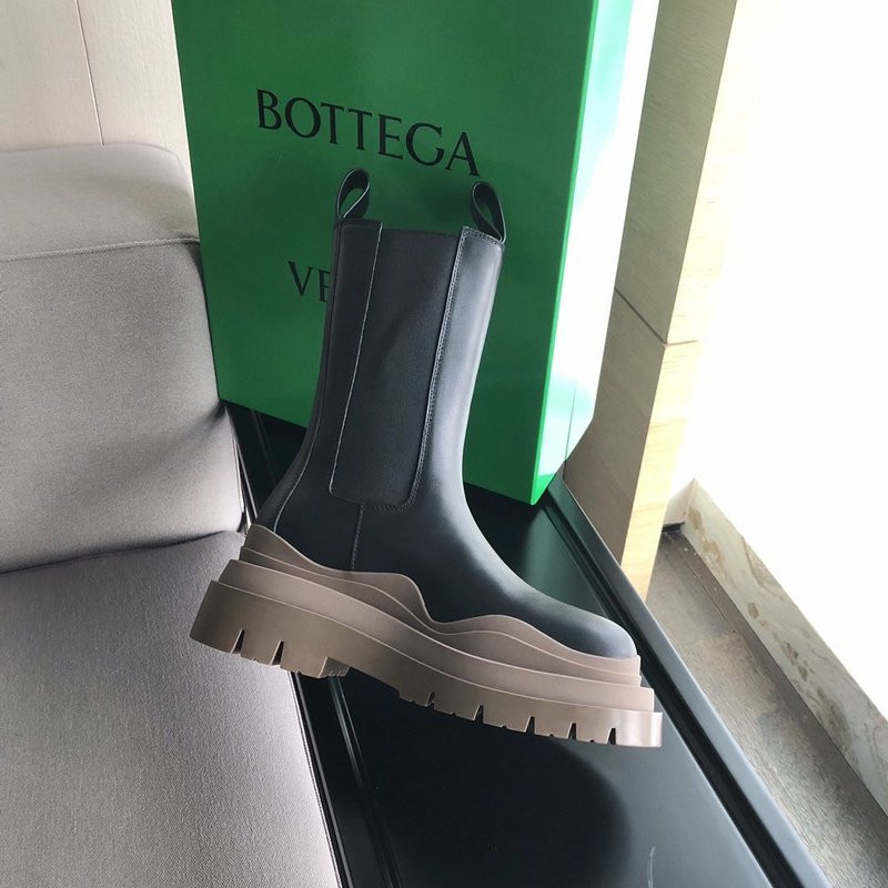 Bo*te*ga ve*ne*ta sneaker