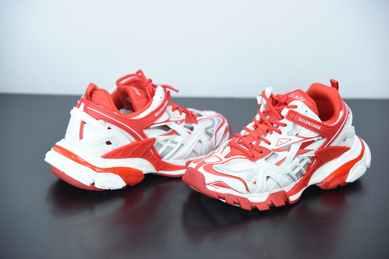 bc track sneaker