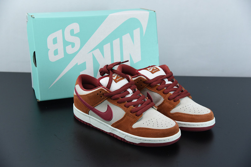 nike sb dunk low pro daek russet cedar bq6817-202