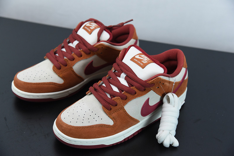 nike sb dunk low pro daek russet cedar bq6817-202