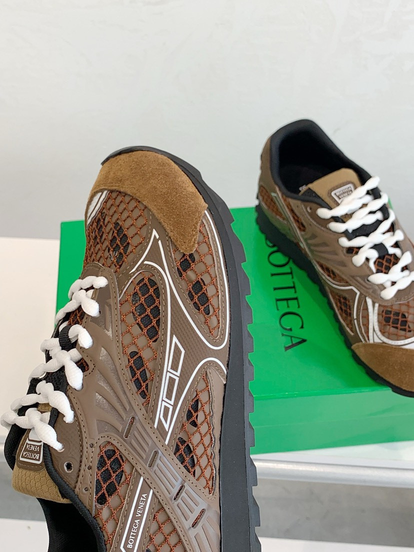 b0tt*ga Ven*ta orbit sneaker