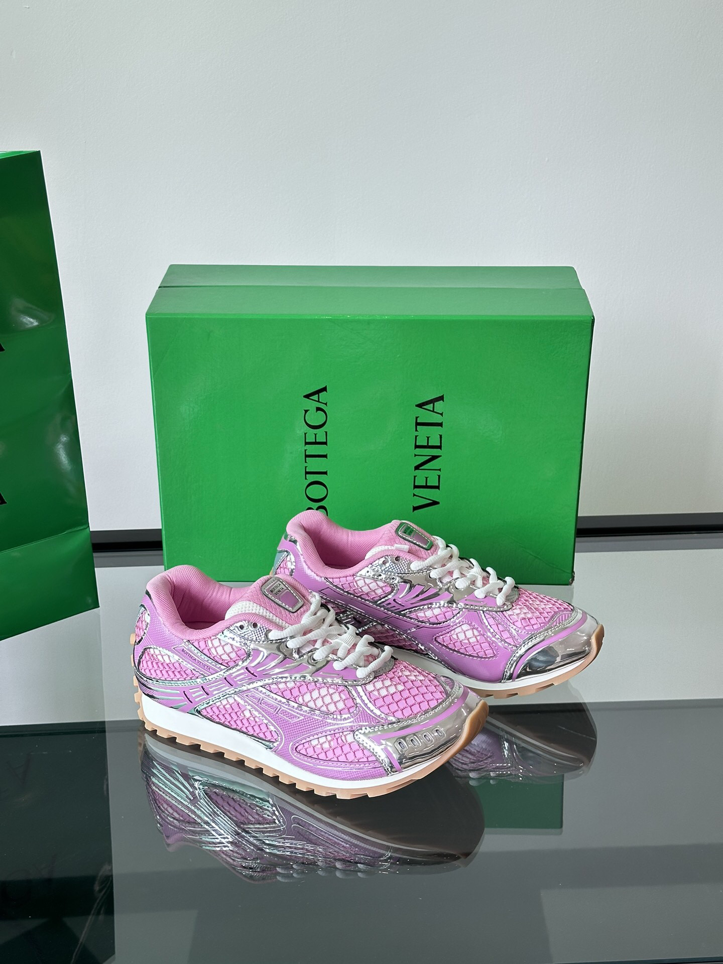 b0tt*ga Ven*ta orbit sneaker