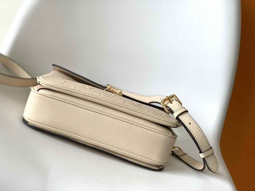 LVT PURSE