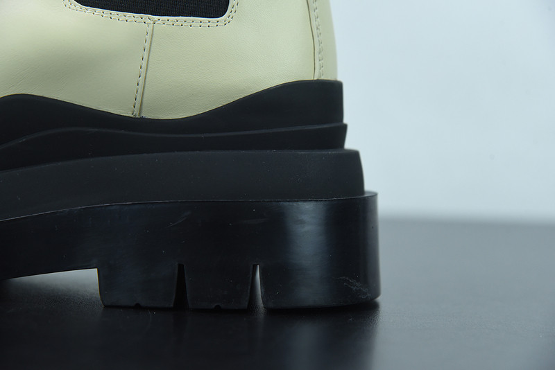 Bo*te*ga ve*ne*ta sneaker