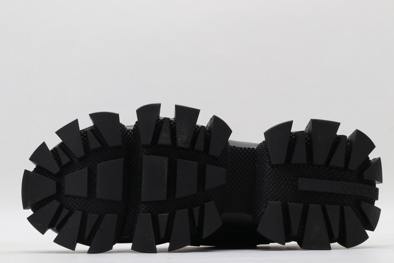 pr sneaker