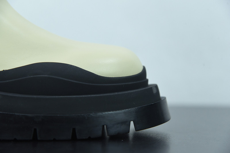 Bo*te*ga ve*ne*ta sneaker