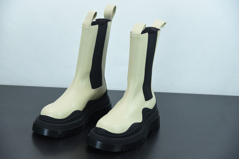 Bo*te*ga ve*ne*ta sneaker