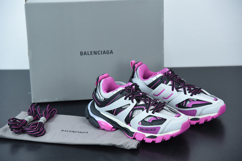 bc track sneaker