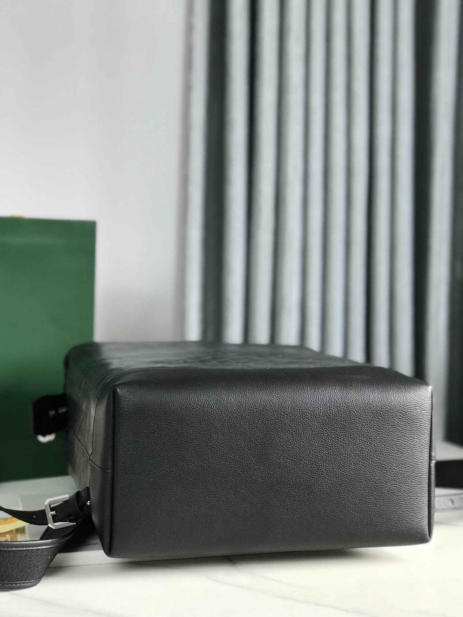 G09ard purse