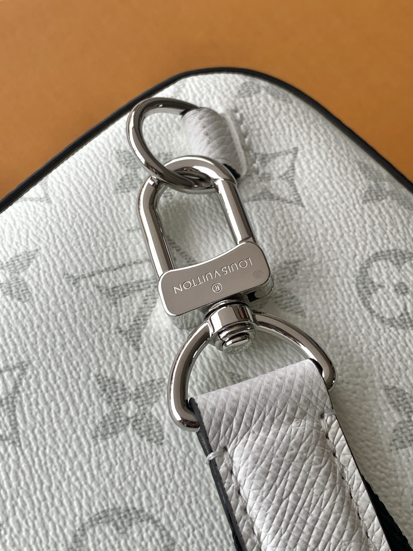 LVT PURSE