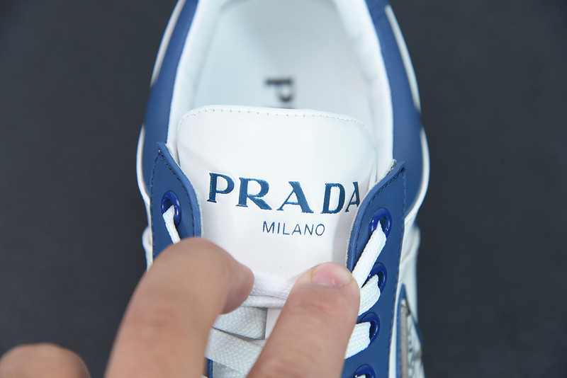 pr sneaker