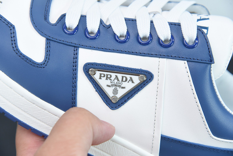 pr sneaker