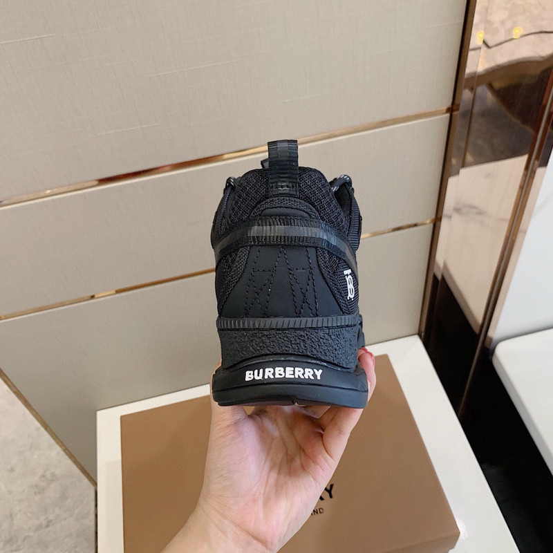 B**rry sneaker