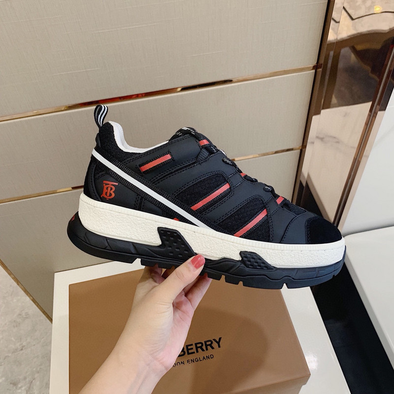 B**rry sneaker