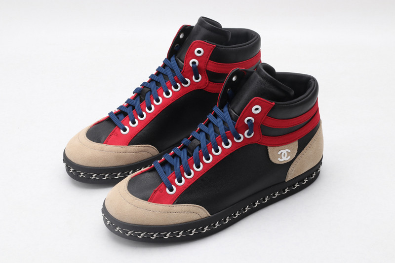 Ch*el sneaker